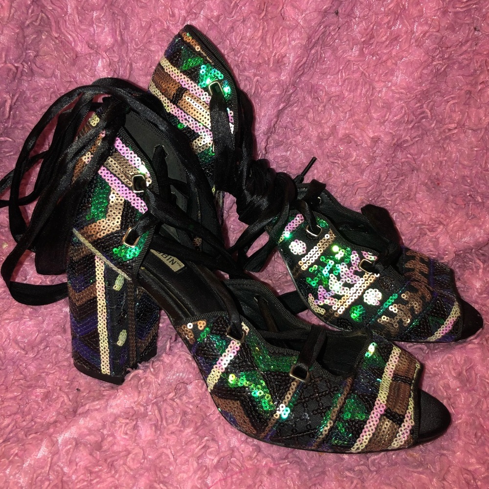 Tribal Lace up Heels